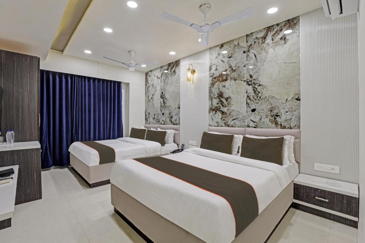 Collection O Alpha One Hotell Ahmedabad Exteriör bild