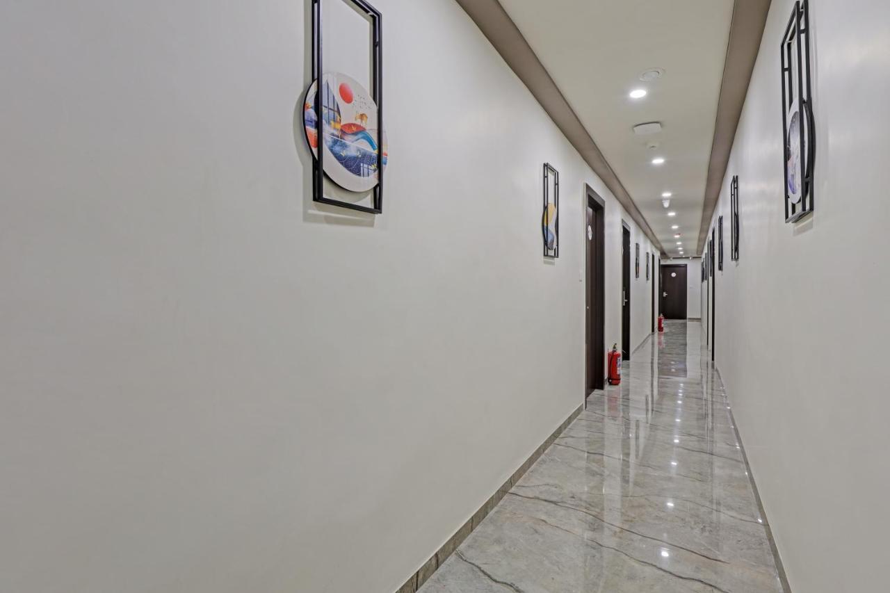 Collection O Alpha One Hotell Ahmedabad Exteriör bild